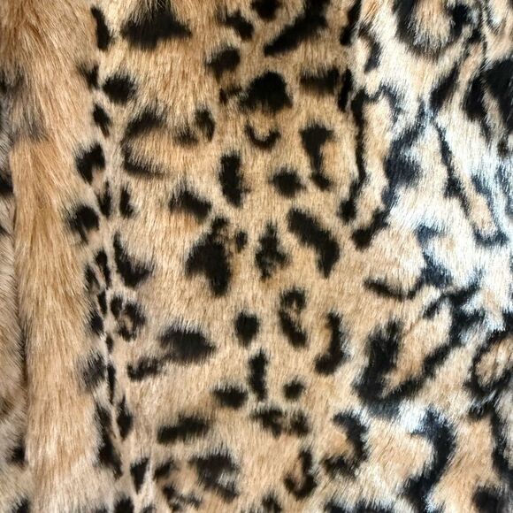FAUX FUR ANIMAL PRINT COAT - Picture 9 of 16